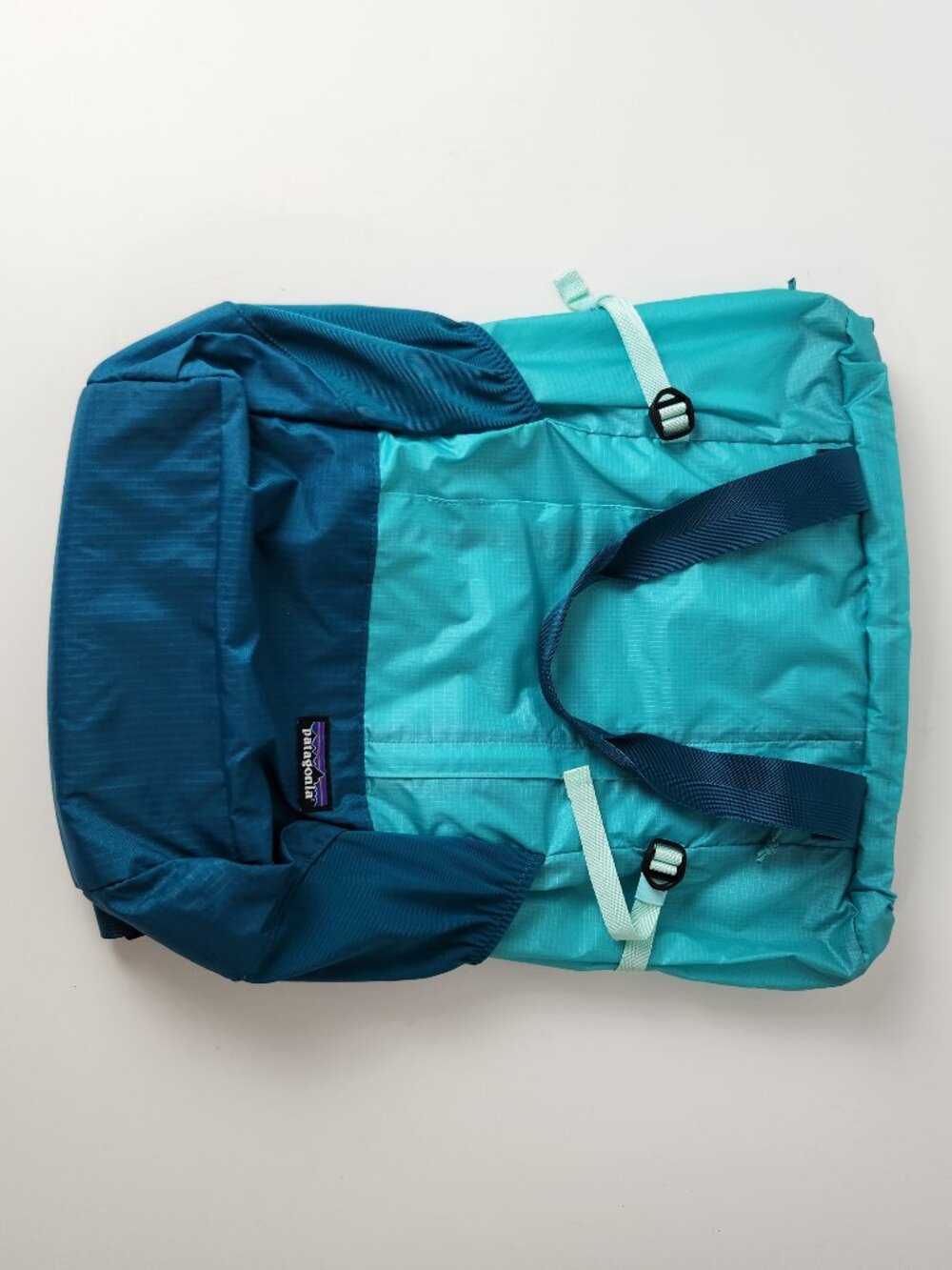 Patagonia Backpack Light Blue Lightweight Travel Tote Pack Packable STY48808 - Picture 1 of 16